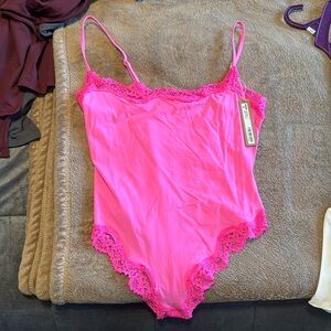 SKIMS Fits Everybody Lace Trim Bodysuit